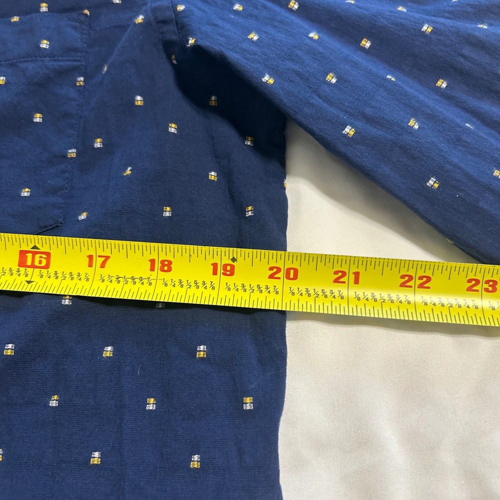 Old Navy Mens Everyday Shirt Regular Fit Navy Blue Dobby Long Sleeve Small - Picture 4 of 10
